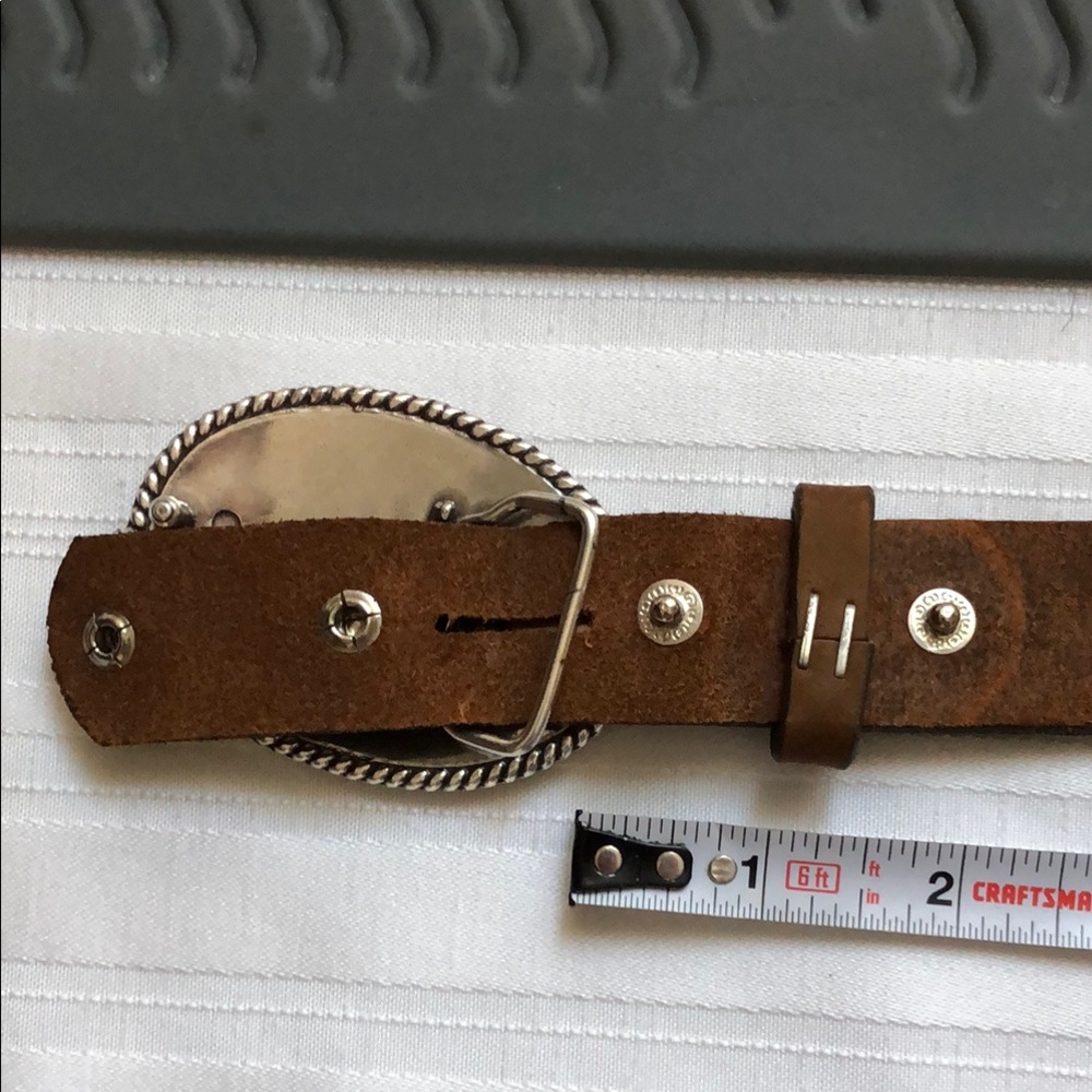 Women’s Justin Leather western style belt Sz 28 Brown Leather with heart buckle - Picture 15 of 16